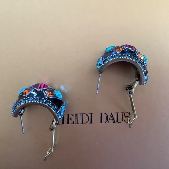 Heidi Daus Set Master Clasp Earrings and Ring Multi Colored Pierced Ring SZ 10 - Picture 8 of 15